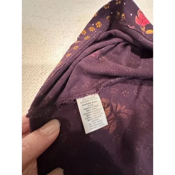 Loft Mock Neck Sleeveless Floral Top Burgandy Size XL - Picture 6 of 6